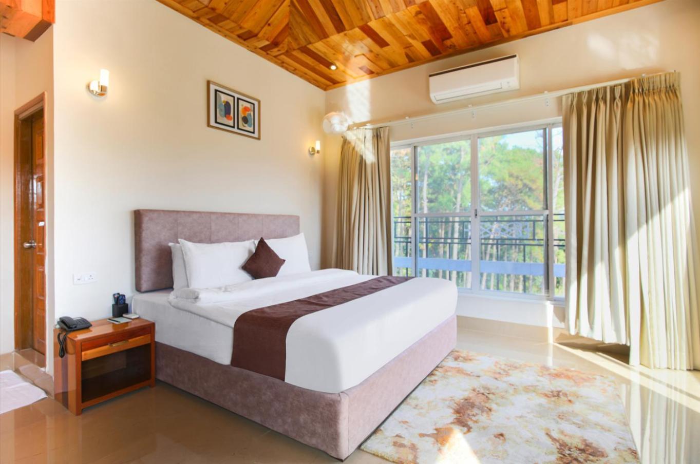 La Nicholas Lake View By Summit Hotels Shillong Luaran gambar
