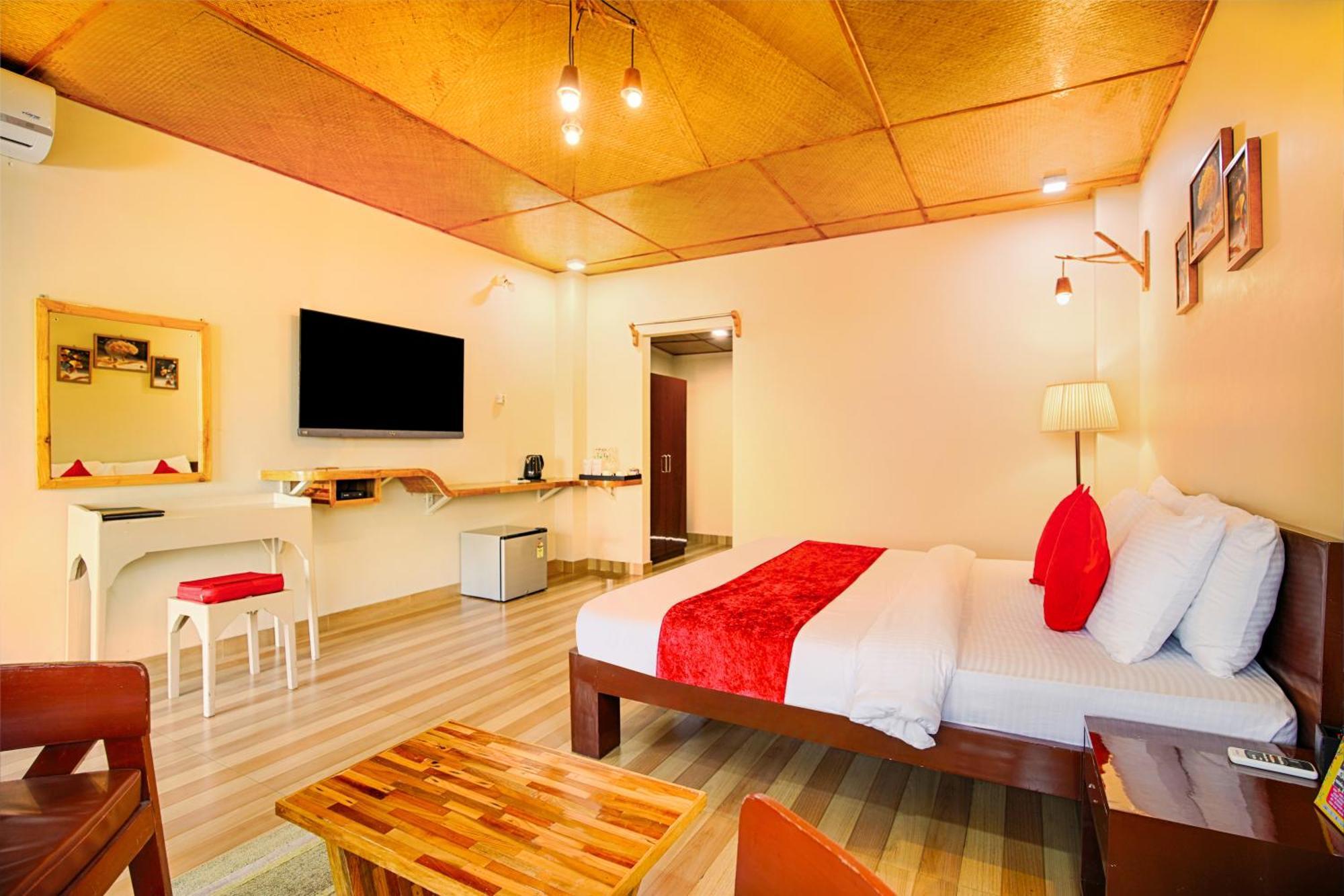 La Nicholas Lake View By Summit Hotels Shillong Bilik gambar